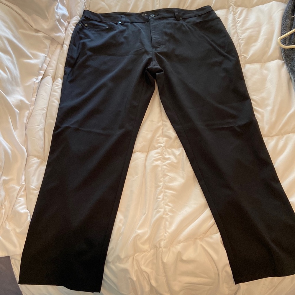 Men’s golf pants by PGA tour